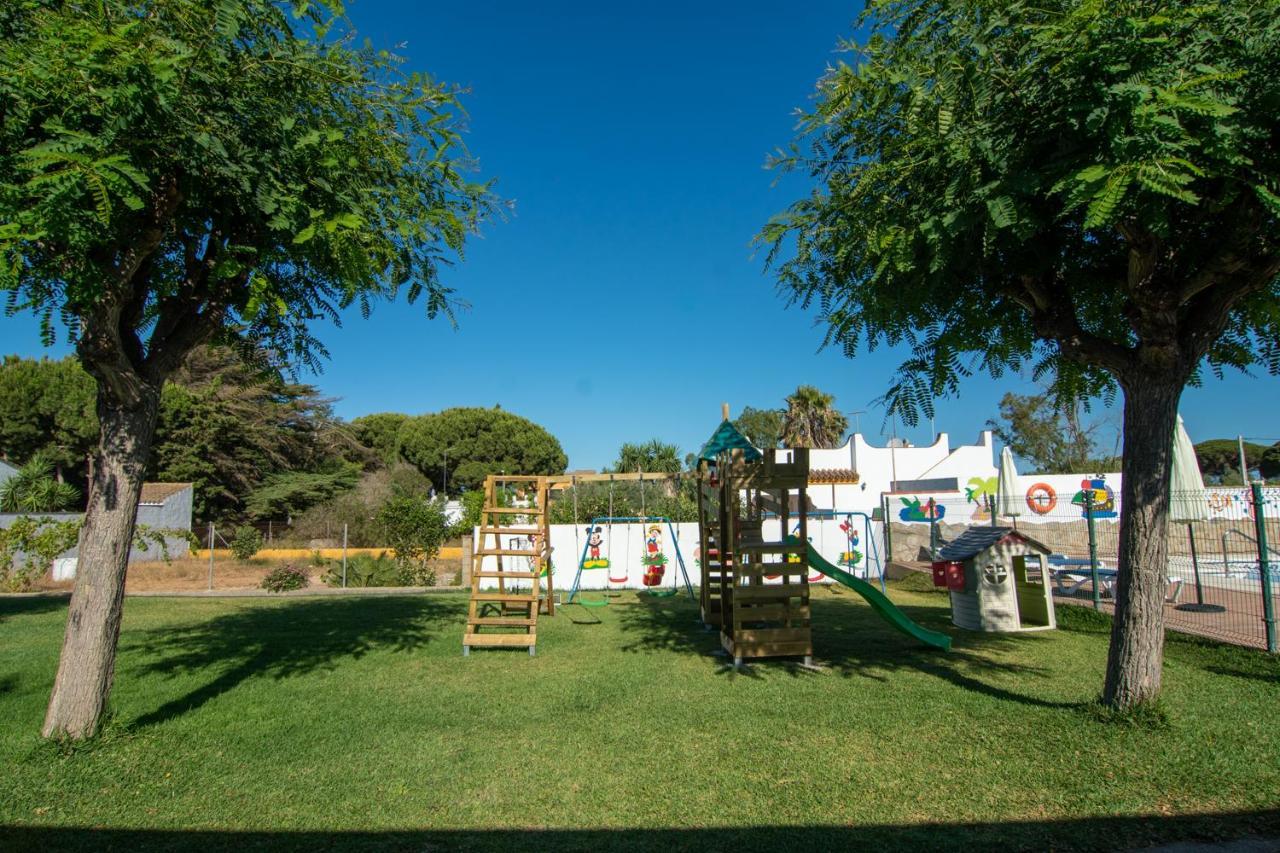 Apartamentos El Palmeral Conil De La Frontera Exterior photo