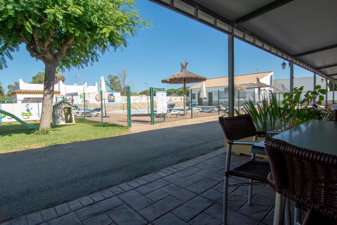 Apartamentos El Palmeral Conil De La Frontera Exterior photo